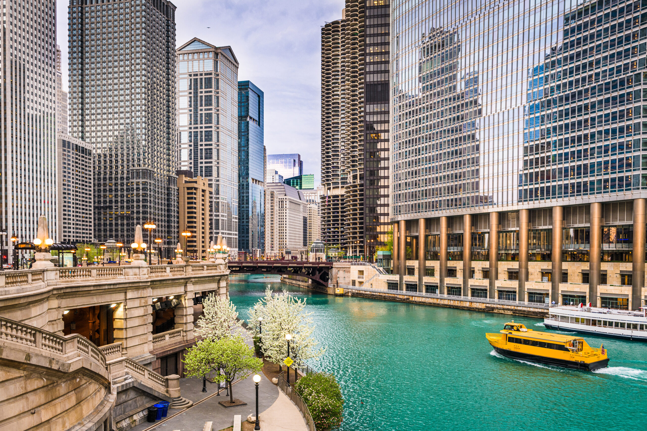 Allegiant Leads Affordability List, but Best Option is American to Chicago