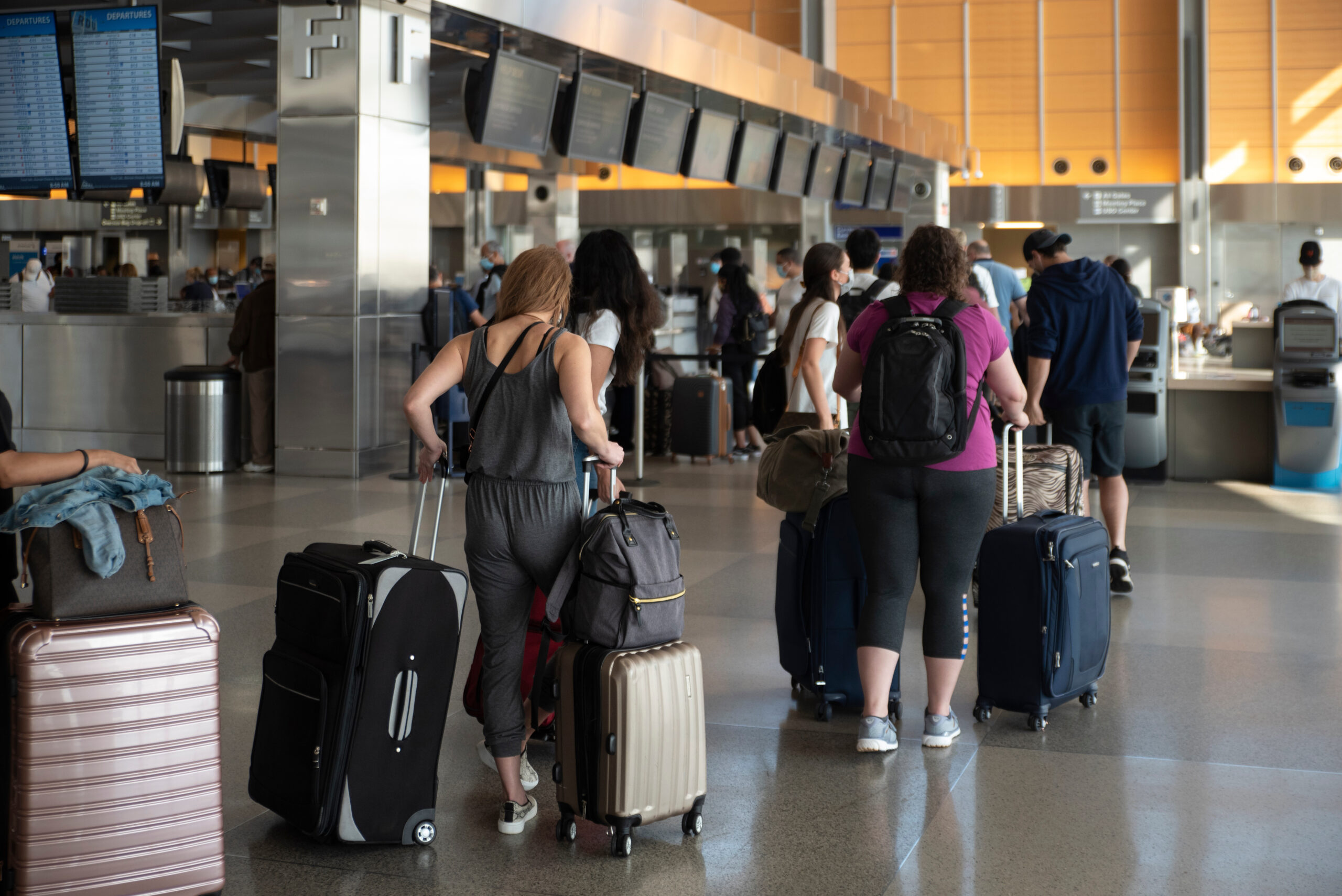 XNA Retaining More Passengers, Report Shows