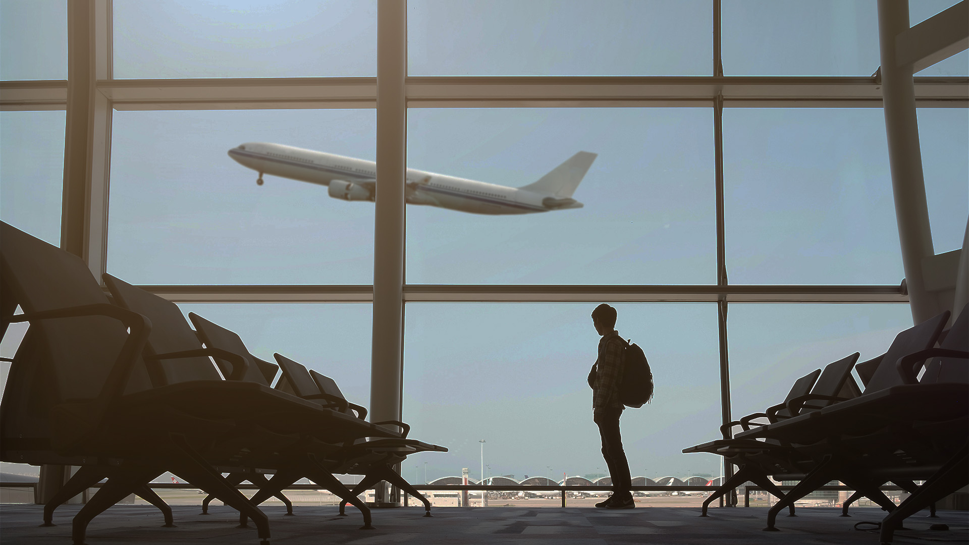 XNA Continues Growth Trend Despite Airline Industry Pressures